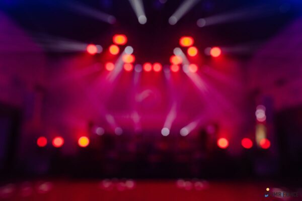 Concerts live dans petites salles : vibrez au rythme de la musique en direct !
