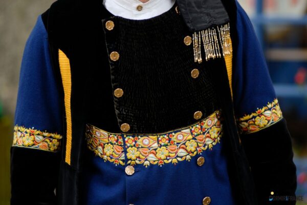 Fêtes traditionnelles en Bretagne : plongez dans l’authenticité bretonne !